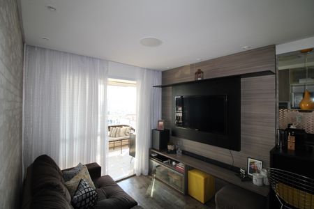 Apartamento para alugar com 74m², 3 quartos e 1 vagaSala