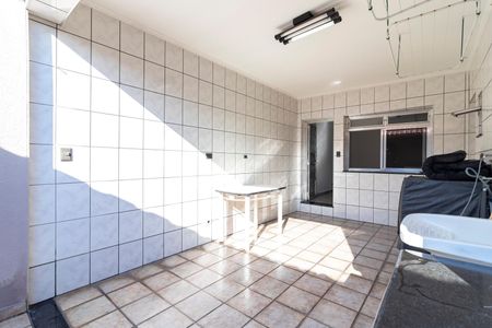 Casa à venda com 200m², 2 quartos e 2 vagas Casa à venda com 200m², 2 quartos e 2 vagasÁrea de Serviço