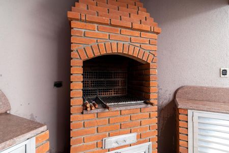 Casa à venda com 200m², 2 quartos e 2 vagas Casa à venda com 200m², 2 quartos e 2 vagasQuintal - Churrasqueira