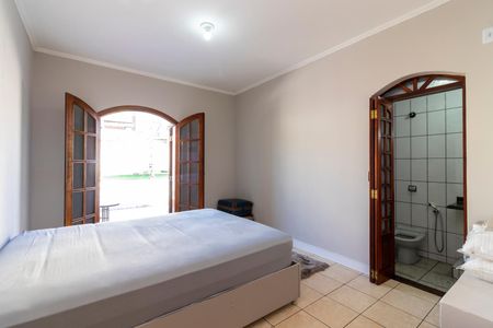 Casa à venda com 200m², 2 quartos e 2 vagas Casa à venda com 200m², 2 quartos e 2 vagasSuíte 1