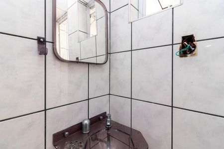 Casa à venda com 200m², 2 quartos e 2 vagas Casa à venda com 200m², 2 quartos e 2 vagasBanheiro de Serviço