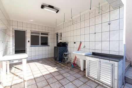 Casa à venda com 200m², 2 quartos e 2 vagas Casa à venda com 200m², 2 quartos e 2 vagasÁrea de Serviço