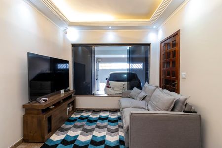 Casa à venda com 200m², 2 quartos e 2 vagas Casa à venda com 200m², 2 quartos e 2 vagasSala