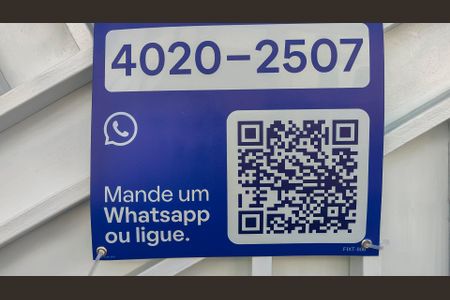 Casa à venda com 200m², 2 quartos e 2 vagas Casa à venda com 200m², 2 quartos e 2 vagasPlaca