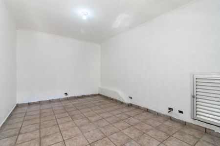 Casa à venda com 200m², 2 quartos e 2 vagas Casa à venda com 200m², 2 quartos e 2 vagasQuarto de Serviço