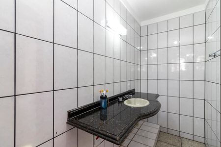 Casa à venda com 200m², 2 quartos e 2 vagas Casa à venda com 200m², 2 quartos e 2 vagasBanheiro da Suíte 1