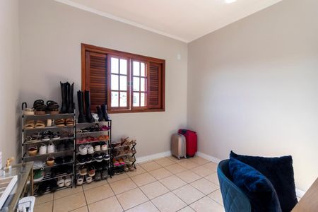 Casa à venda com 200m², 2 quartos e 2 vagas Casa à venda com 200m², 2 quartos e 2 vagasSuíte 2