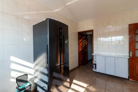 Casa à venda com 200m², 2 quartos e 2 vagas Casa à venda com 200m², 2 quartos e 2 vagasCozinha