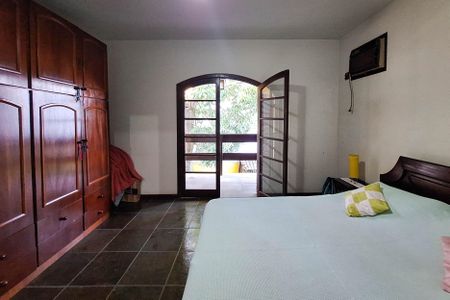 Casa à venda com 390m², 4 quartos e 3 vagas Casa à venda com 390m², 4 quartos e 3 vagasSuíte 1