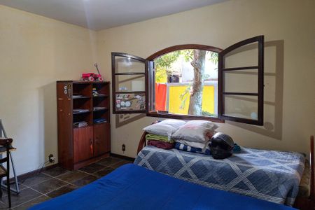Casa à venda com 390m², 4 quartos e 3 vagas Casa à venda com 390m², 4 quartos e 3 vagasQuarto 1
