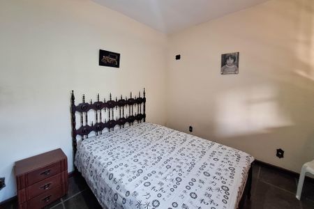 Casa à venda com 390m², 4 quartos e 3 vagas Casa à venda com 390m², 4 quartos e 3 vagasQuarto 2
