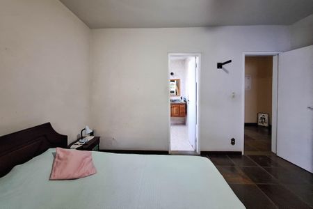 Casa à venda com 390m², 4 quartos e 3 vagas Casa à venda com 390m², 4 quartos e 3 vagasSuíte 1