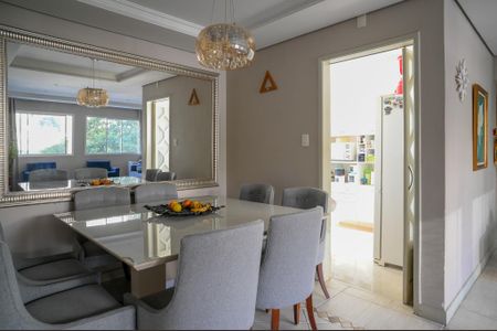 Apartamento à venda com 105m², 3 quartos e 2 vagas Apartamento à venda com 105m², 3 quartos e 2 vagasSala de Jantar
