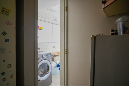 Apartamento à venda com 105m², 3 quartos e 2 vagas Apartamento à venda com 105m², 3 quartos e 2 vagasQuarto de Serviço