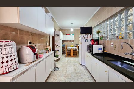 Casa à venda com 160m², 3 quartos e 2 vagas Casa à venda com 160m², 3 quartos e 2 vagasCozinha