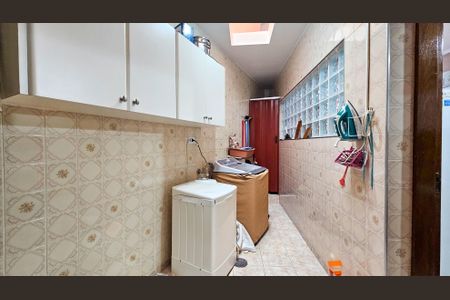 Casa à venda com 160m², 3 quartos e 2 vagas Casa à venda com 160m², 3 quartos e 2 vagasÁrea de Serviço