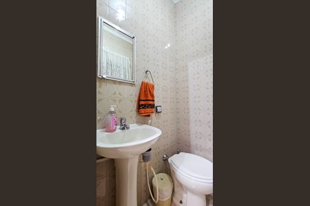 Casa à venda com 160m², 3 quartos e 2 vagas Casa à venda com 160m², 3 quartos e 2 vagasBanheiro 1