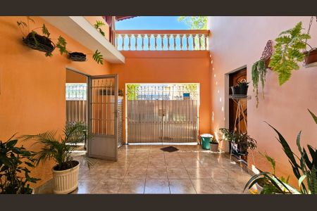 Casa à venda com 160m², 3 quartos e 2 vagas Casa à venda com 160m², 3 quartos e 2 vagasGaragem