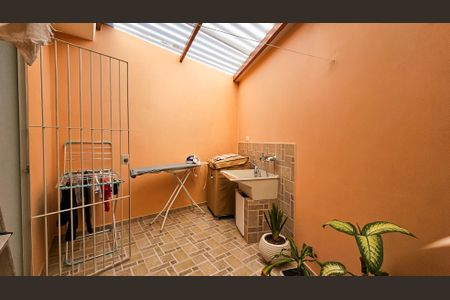 Casa à venda com 160m², 3 quartos e 2 vagas Casa à venda com 160m², 3 quartos e 2 vagasÁrea de Serviço 2