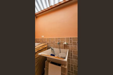 Casa à venda com 160m², 3 quartos e 2 vagas Casa à venda com 160m², 3 quartos e 2 vagasÁrea de Serviço 2