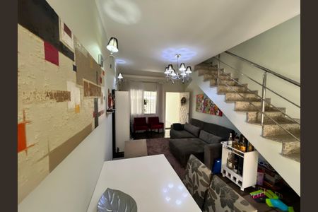 Casa à venda com 147m², 3 quartos e 3 vagasSala