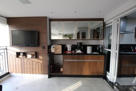 Apartamento à venda com 140m², 3 quartos e 2 vagas Apartamento à venda com 140m², 3 quartos e 2 vagasVaranda da Sala