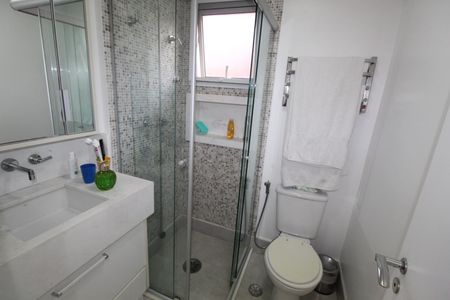 Apartamento à venda com 140m², 3 quartos e 2 vagas Apartamento à venda com 140m², 3 quartos e 2 vagasBanheiro da suíte 2