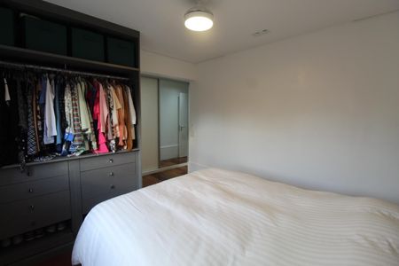 Apartamento à venda com 140m², 3 quartos e 2 vagas Apartamento à venda com 140m², 3 quartos e 2 vagasSuíte 1