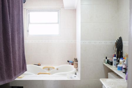 Apartamento à venda com 82m², 2 quartos e 1 vagaBanheiro da Suíte