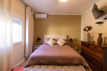 Casa à venda com 359m², 3 quartos e 3 vagas Casa à venda com 359m², 3 quartos e 3 vagasSuíte