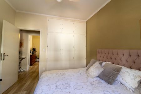 Casa à venda com 359m², 3 quartos e 3 vagas Casa à venda com 359m², 3 quartos e 3 vagasQuarto