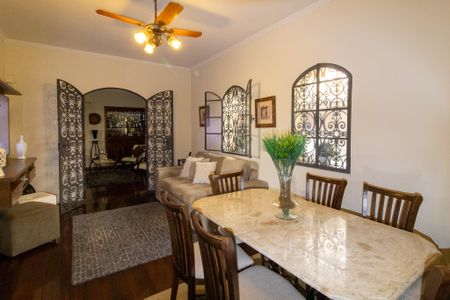 Casa à venda com 359m², 3 quartos e 3 vagas Casa à venda com 359m², 3 quartos e 3 vagasSala de Jantar