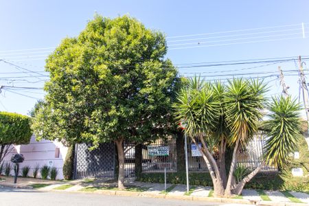 Casa à venda com 359m², 3 quartos e 3 vagas Casa à venda com 359m², 3 quartos e 3 vagasFachada