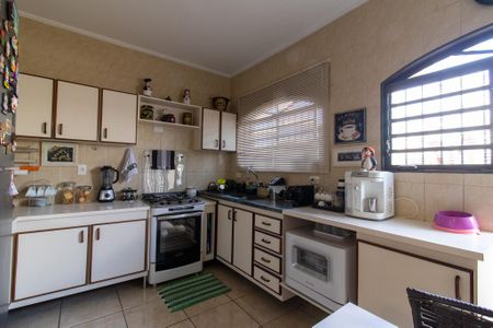 Casa à venda com 359m², 3 quartos e 3 vagas Casa à venda com 359m², 3 quartos e 3 vagasCozinha