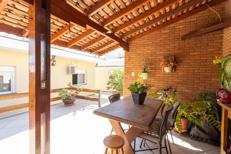 Casa à venda com 359m², 3 quartos e 3 vagas Casa à venda com 359m², 3 quartos e 3 vagasÁrea Externa