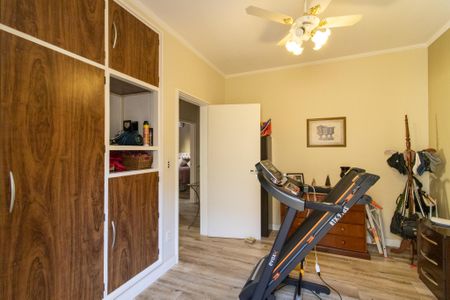 Casa à venda com 359m², 3 quartos e 3 vagas Casa à venda com 359m², 3 quartos e 3 vagasQuarto 2