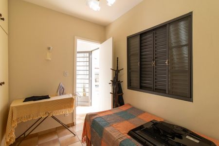 Casa à venda com 359m², 3 quartos e 3 vagas Casa à venda com 359m², 3 quartos e 3 vagasQuarto de Serviço