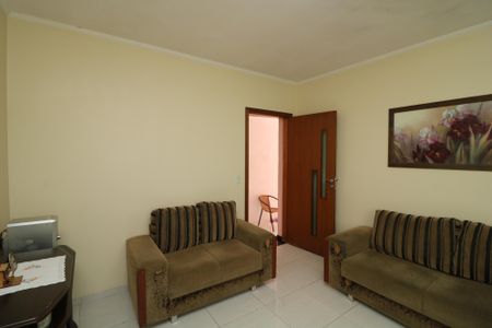 Casa à venda com 688m², 4 quartos e 5 vagasSala C2