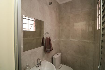 Casa à venda com 688m², 4 quartos e 5 vagasLavabo C2