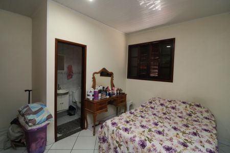 Casa à venda com 688m², 4 quartos e 5 vagasSuíte C2