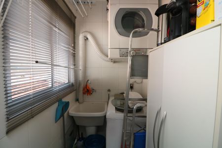 Casa à venda com 688m², 4 quartos e 5 vagasÁrea de Serviço