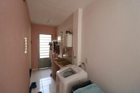 Casa à venda com 688m², 4 quartos e 5 vagasÁrea de Serviço C2