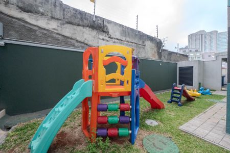 Apartamento à venda com 37m², 2 quartos e sem vaga Apartamento à venda com 37m², 2 quartos e sem vagaÁrea comum - Playground