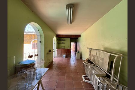 Casa à venda com 427m², 4 quartos e 8 vagas Casa à venda com 427m², 4 quartos e 8 vagasSalão de Festas