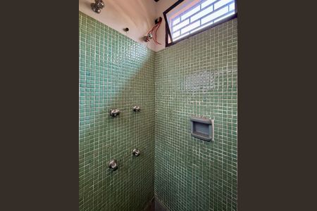 Casa à venda com 427m², 4 quartos e 8 vagas Casa à venda com 427m², 4 quartos e 8 vagasBanheiro Suíte 1