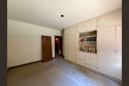 Casa à venda com 427m², 4 quartos e 8 vagas Casa à venda com 427m², 4 quartos e 8 vagasSuíte 2
