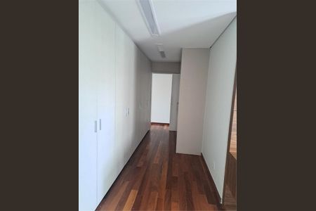Apartamento à venda com 223m², 4 quartos e 4 vagas