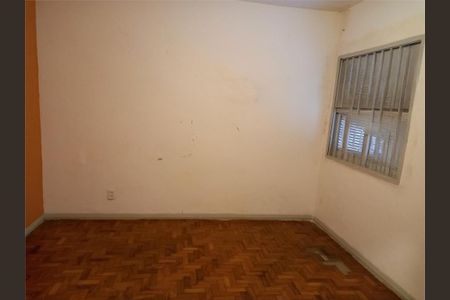 Casa à venda com 106m², 2 quartos e 2 vagas