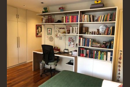 Apartamento à venda com 185m², 4 quartos e 3 vagas