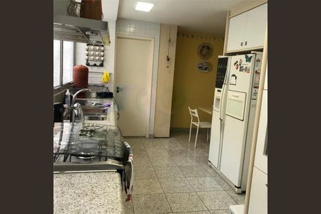 Apartamento à venda com 185m², 4 quartos e 3 vagas